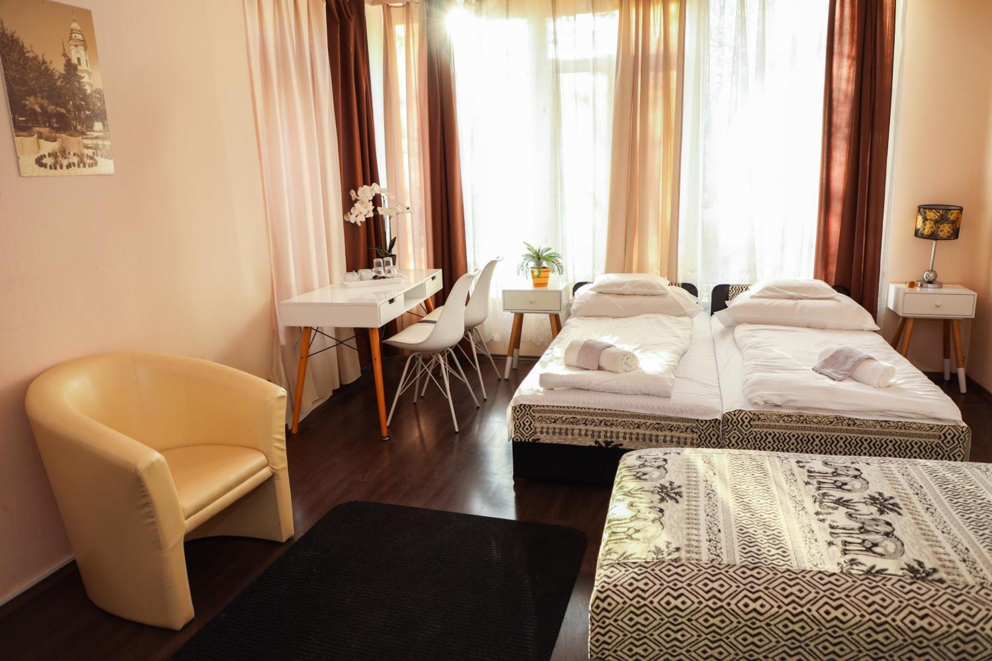 Ejjelibagoly Vendeghaz Hotel Szentes Ngoại thất bức ảnh